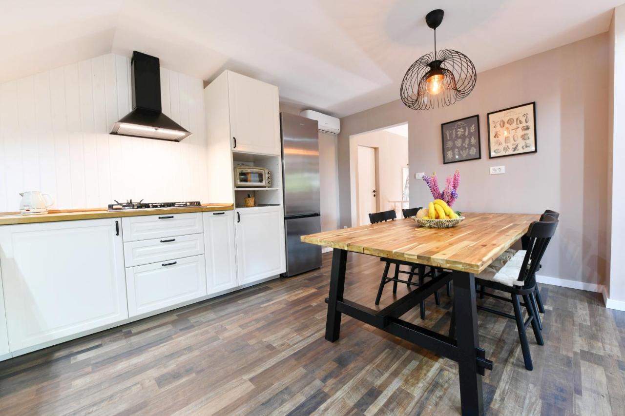 Apartment Murva Dreznik Grad Екстер'єр фото