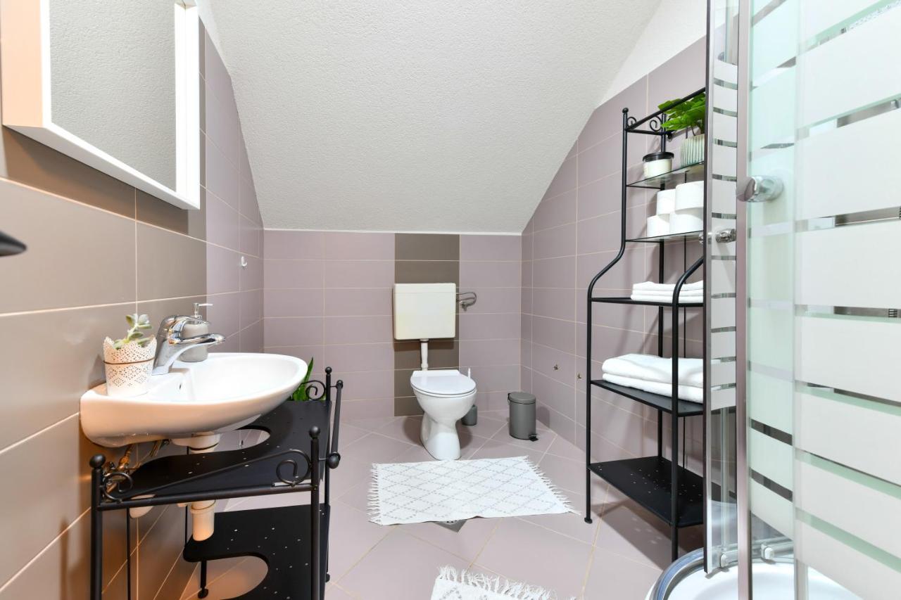 Apartment Murva Dreznik Grad Екстер'єр фото